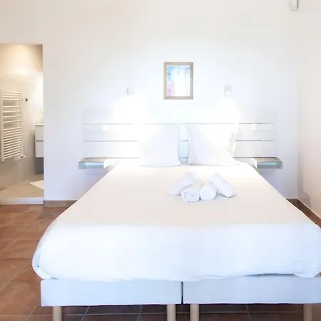 L35 Sea View-swimming Pool, Terrace&bbq